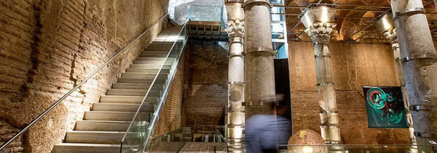 The Underground Cisterns of Istanbul: The Underground Cisterns of Istanbul: