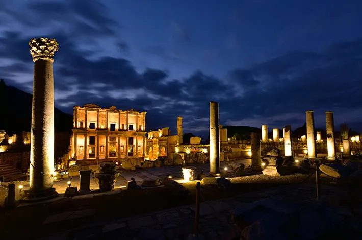 Ephesus by Moonlight: The Mystical Atmosphere of Ancient Ruins After Dark Ephesus by Moonlight: The Mystical Atmosphere of Ancient Ruins After Dark